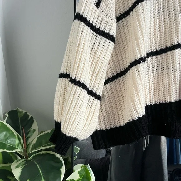 Cream and Black Striped Sweater - Picture 4 of 5